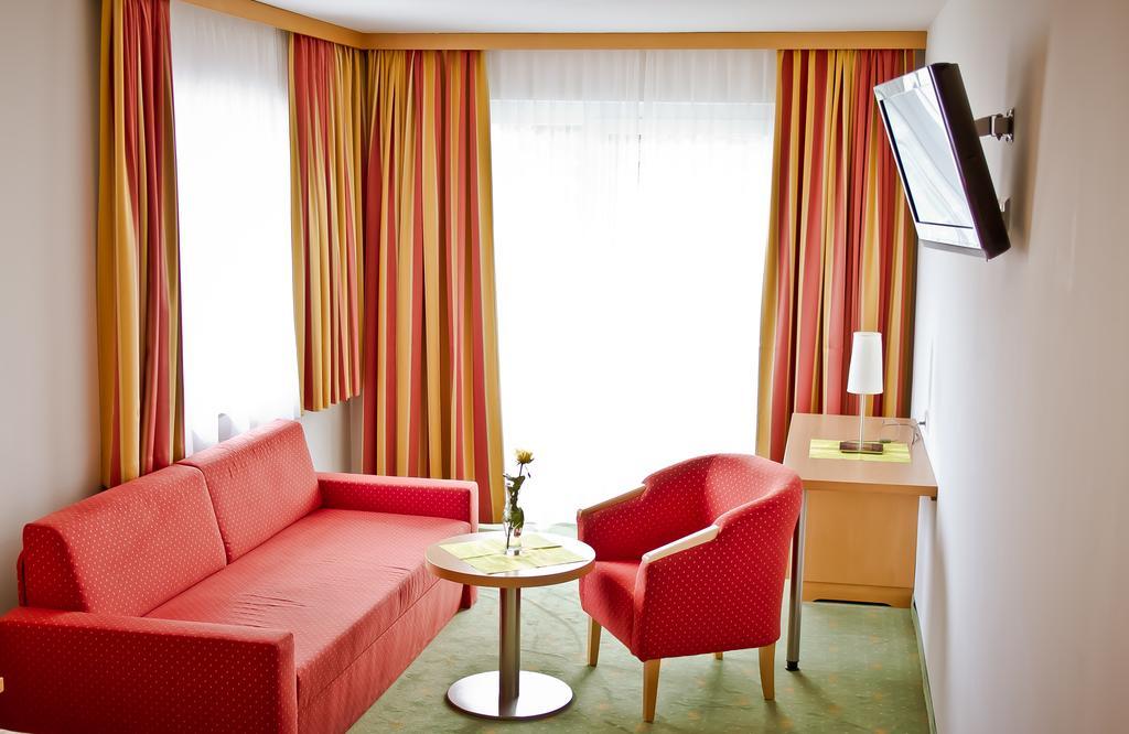 Der Thomashof Hotel ซังคท์ยาค็อบ อิม โรเซนทาล ภายนอก รูปภาพ