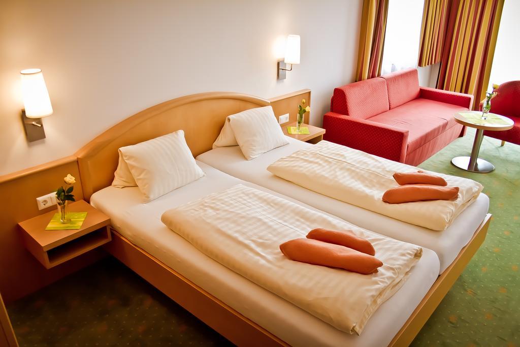 Der Thomashof Hotel ซังคท์ยาค็อบ อิม โรเซนทาล ภายนอก รูปภาพ